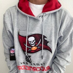 NWT Tampa Bay Buccaneers light grey hoodie